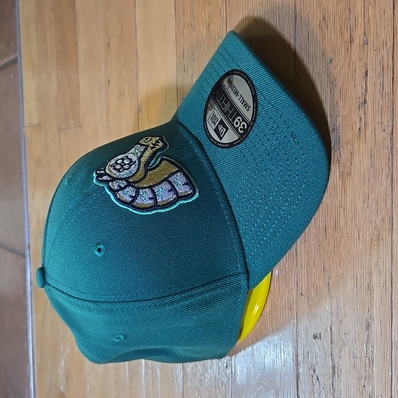 NWT Charlotte Knights MiLB New Era 39THIRTY Hat - Picture 4 of 10